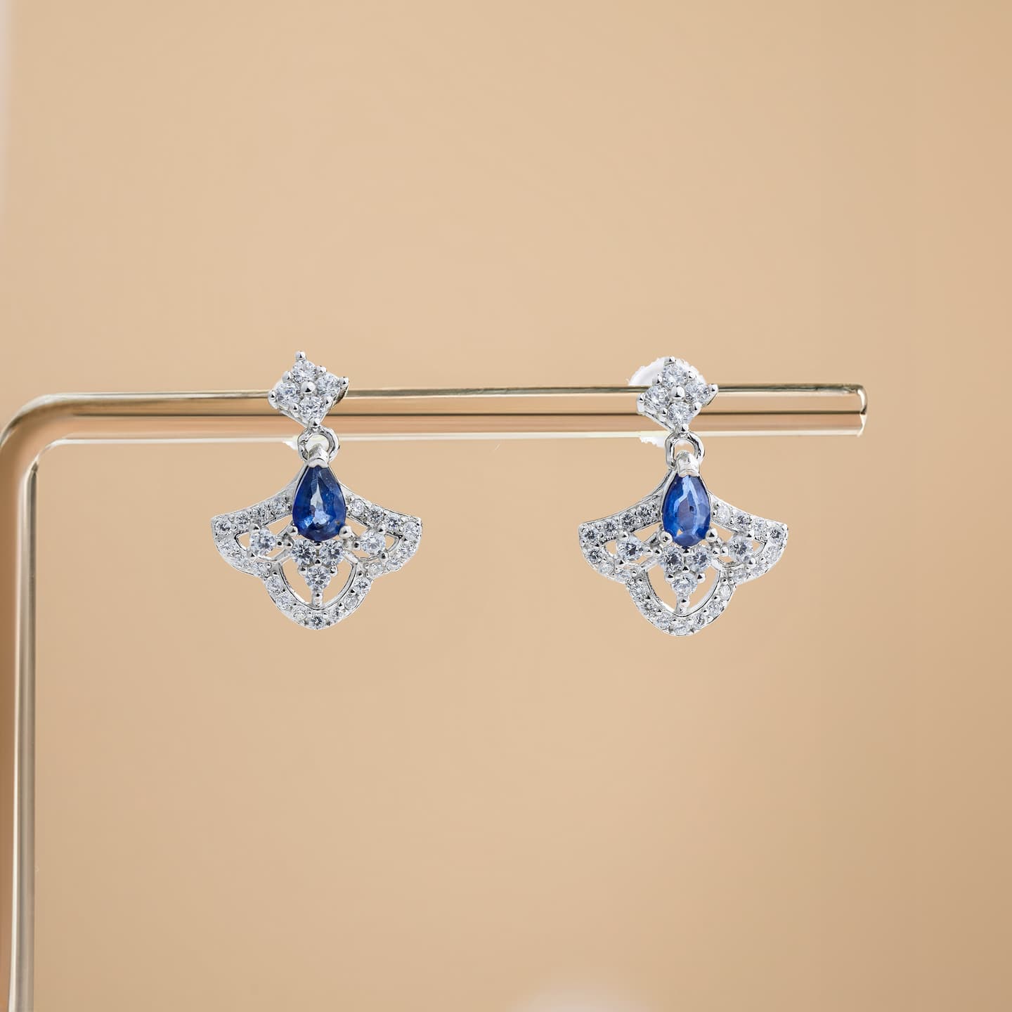 Sapphire Earrings 555373
